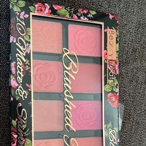 Beauty treats blush rose palette